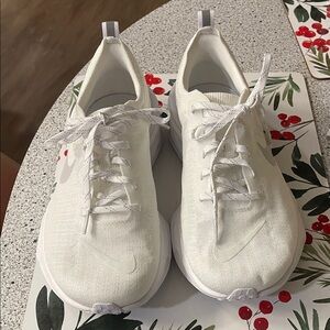 Nike invincible Run 3 Women's All-White Athletic Shoes